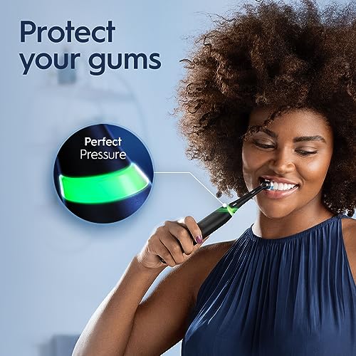 Oral-B iO Series 3 Electric Toothbrush - Icy Blue - Image 3