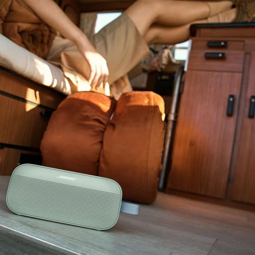 Bose SoundLink Flex Portable Bluetooth Speaker - Image 6