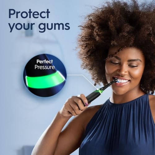 Oral-B iO Series 3 Rechargeable Electric Toothbrush with Travel Case - Image 3